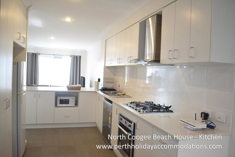 North Coogee Beach House - Accommodation Main Beach 18