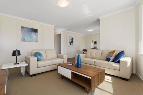 Como South Perth Villa - Accommodation Main Beach 7