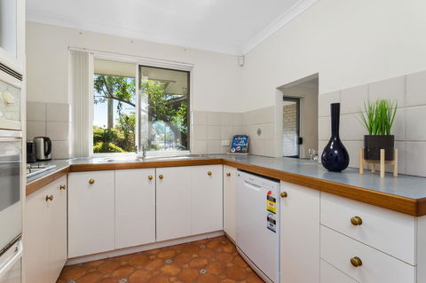 Como South Perth Villa - Accommodation Main Beach 11