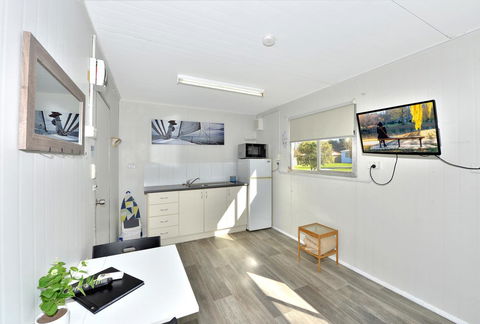Mandurah Coastal Holiday Park - Accommodation Main Beach 2