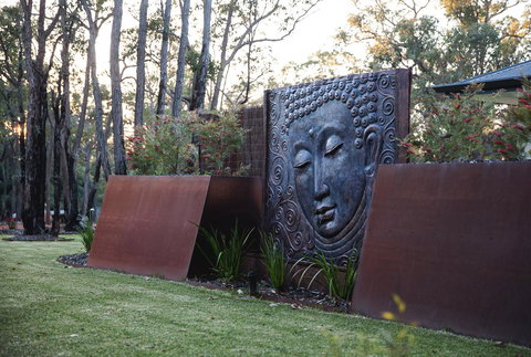 Amaroo Retreat & Spa - Accommodation Main Beach 9