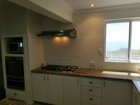 Caravel Beach House Mandurah - Accommodation Main Beach 5