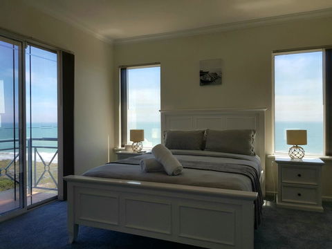 Caravel Beach House Mandurah - Accommodation Main Beach 12