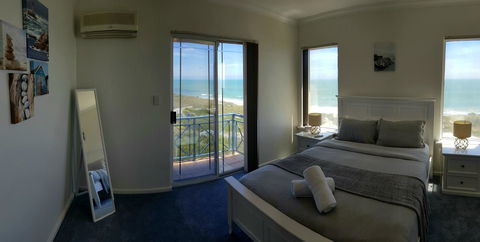 Caravel Beach House Mandurah - Accommodation Main Beach 1