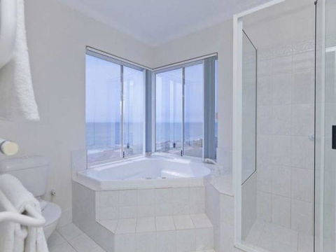 Caravel Beach House Mandurah - Accommodation Main Beach 32