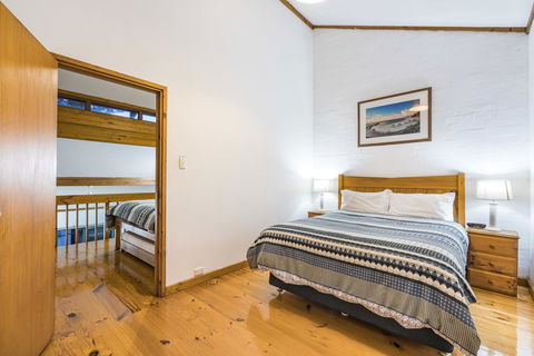 Cottesloe Beach Chalets - Accommodation Main Beach 8