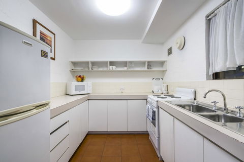 Cottesloe Beach Chalets - Accommodation Main Beach 41