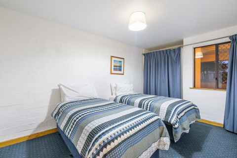 Cottesloe Beach Chalets - Accommodation Main Beach 40
