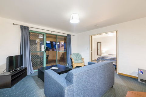 Cottesloe Beach Chalets - Accommodation Main Beach 42