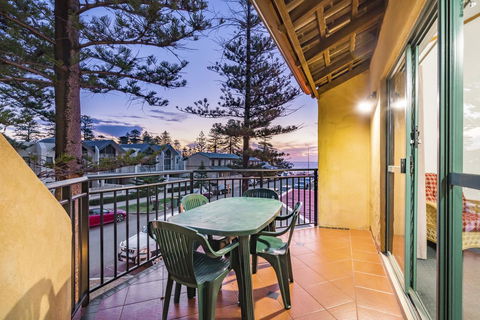 Cottesloe Beach Chalets - Accommodation Main Beach 26