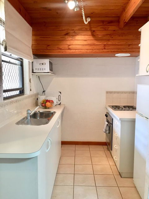 Cottesloe Beach Chalets - Accommodation Main Beach 23