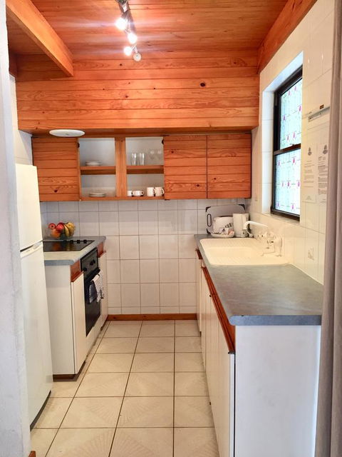 Cottesloe Beach Chalets - Accommodation Main Beach 21