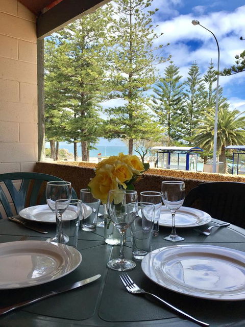 Cottesloe Beach Chalets - Accommodation Main Beach 1