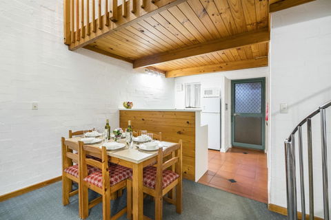 Cottesloe Beach Chalets - Accommodation Main Beach 31