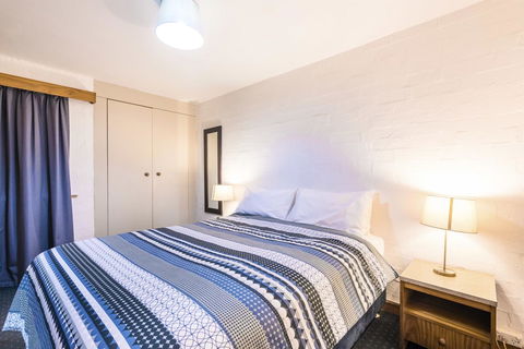 Cottesloe Beach Chalets - Accommodation Main Beach 28