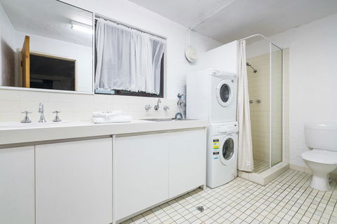 Cottesloe Beach Chalets - Accommodation Main Beach 38