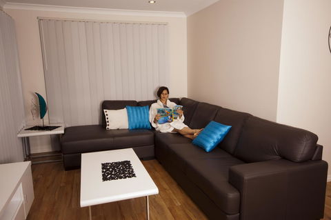 Cape Villas - Accommodation Main Beach 1