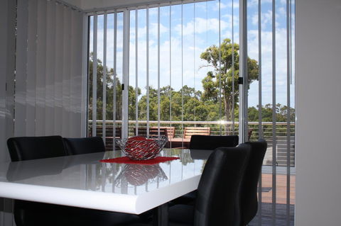 Cape Villas - Accommodation Main Beach 24