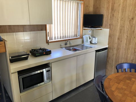 The Aurelian Cabin - Accommodation Main Beach 3
