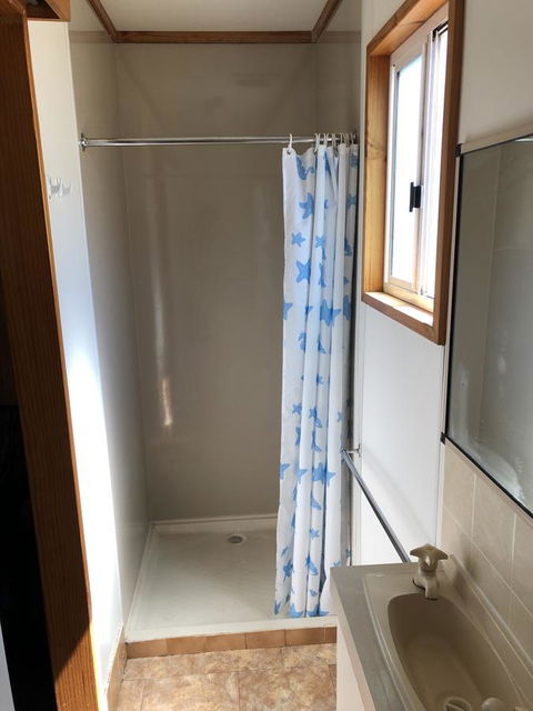 The Aurelian Cabin - Accommodation Main Beach 8