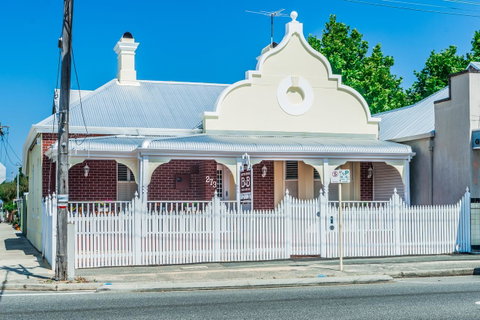 South Beach Bed & Breakfast - Accommodation Main Beach 3