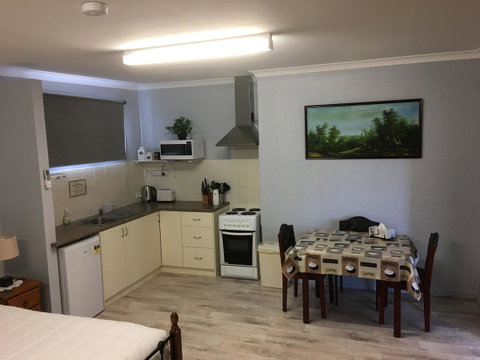 Armadale Cottage Bed & Breakfast - Accommodation Main Beach 8