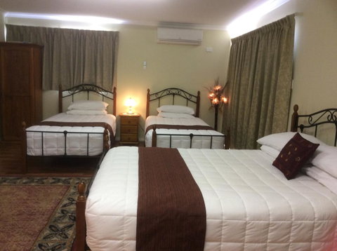 Armadale Cottage Bed & Breakfast - Accommodation Main Beach 5