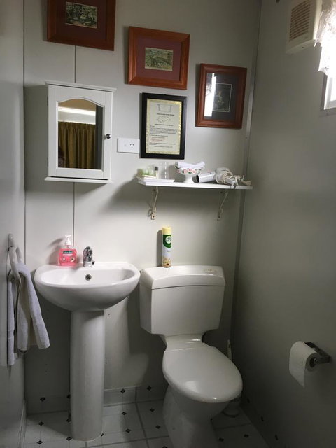 Armadale Cottage Bed & Breakfast - Accommodation Main Beach 6