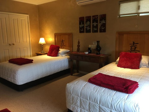 Armadale Cottage Bed & Breakfast - Accommodation Main Beach 16
