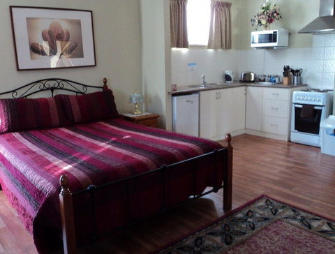 Armadale Cottage Bed & Breakfast - Accommodation Main Beach 24