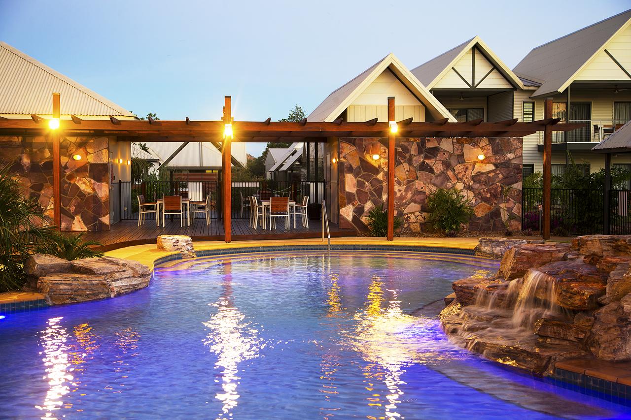  Accommodation Main Beach