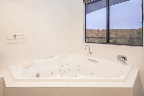 12/26 Yallingup Beach Road - Accommodation Main Beach 6