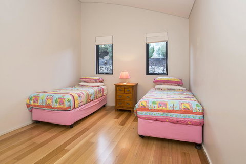 12/26 Yallingup Beach Road - Accommodation Main Beach 8