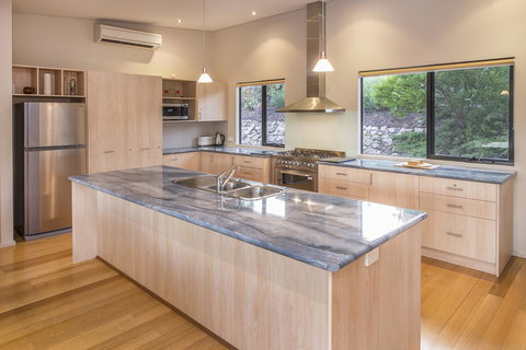 12/26 Yallingup Beach Road - Accommodation Main Beach 3