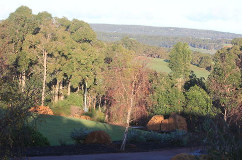 The Farmhouse - Accommodation Main Beach 11