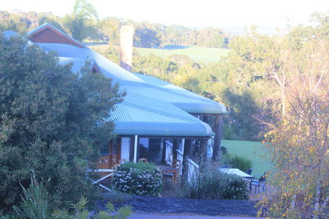 The Farmhouse - Accommodation Main Beach 20