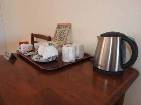 The Royal Dolphin Bed & Breakfast Safety Bay - Accommodation Main Beach 14