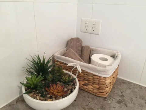 The Royal Dolphin Bed & Breakfast Safety Bay - Accommodation Main Beach 19