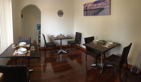 The Royal Dolphin Bed & Breakfast Safety Bay - Accommodation Main Beach 28