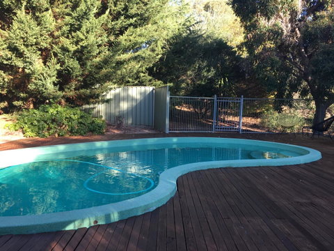 Historic Oakhill House Entire Estate - Accommodation Main Beach 4