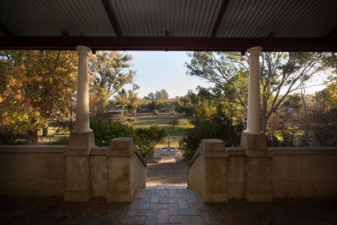 Historic Oakhill House Entire Estate - Accommodation Main Beach 2