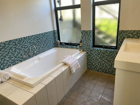 Rockpool - Accommodation Main Beach 22