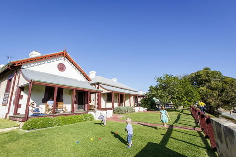Fremantle Colonial Cottages - Accommodation Main Beach 38