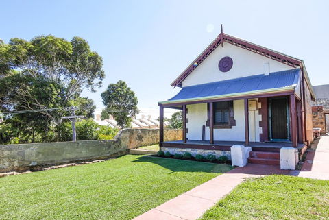 Fremantle Colonial Cottages - Accommodation Main Beach 14