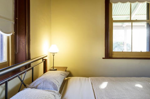 Fremantle Colonial Cottages - Accommodation Main Beach 2