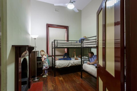 Fremantle Colonial Cottages - Accommodation Main Beach 15