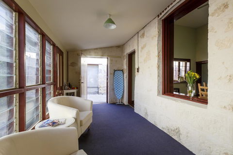 Fremantle Colonial Cottages - Accommodation Main Beach 29