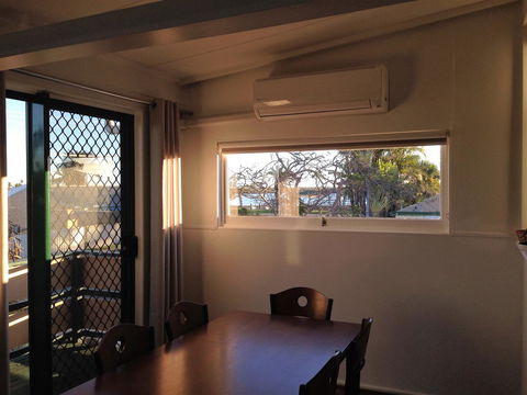 Lemon Tree Lodge - Accommodation Main Beach 11