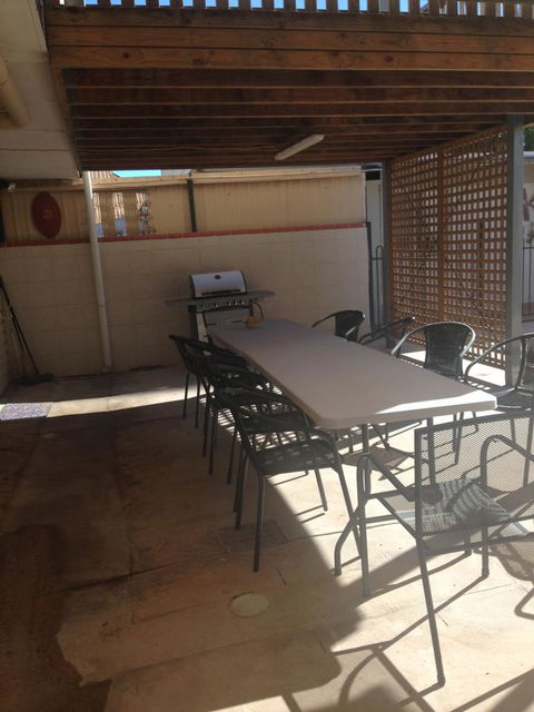 Lemon Tree Lodge - Accommodation Main Beach 14