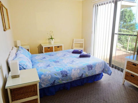 Scarborough & Absolutely Beachfront - Accommodation Main Beach 7